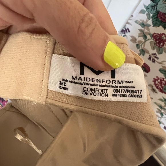 Elegant Cream Strapless Bra - Picture 3 of 3